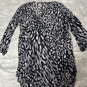 Jordan Taylor Monochrome Floral Top